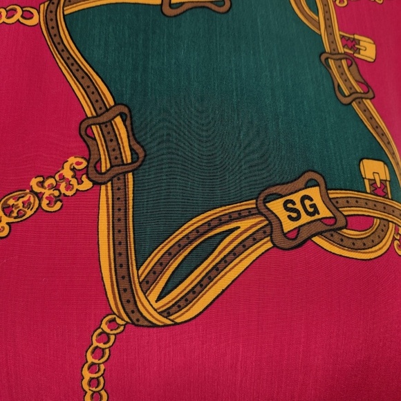 Vintage Chain Print Blouse - Picture 6 of 6